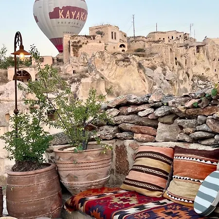 Potamia Cave Hotel *