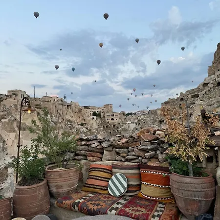 Potamia Cave Hotell *