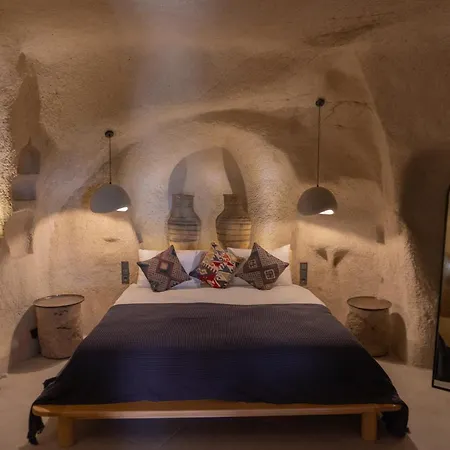 Hotel Potamia Cave