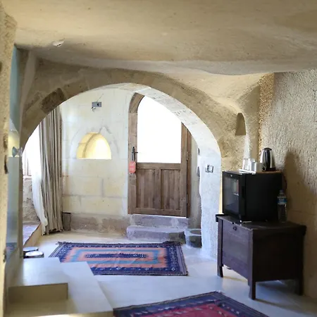 Potamia Cave Hotell *