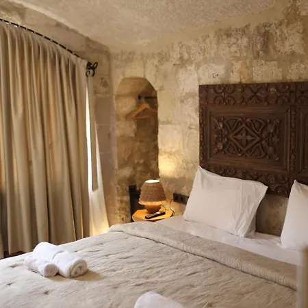 Hotel Potamia Cave *