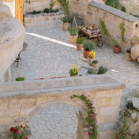 Hotel Potamia Cave