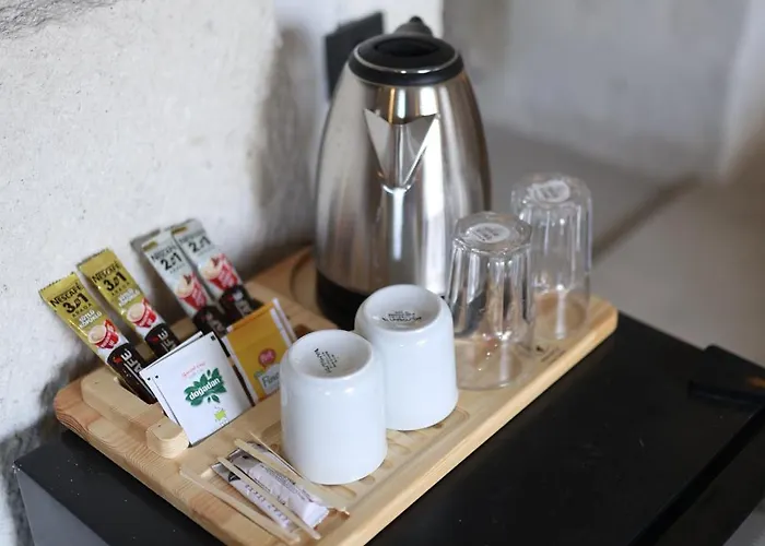 Hotel Potamia Cave *