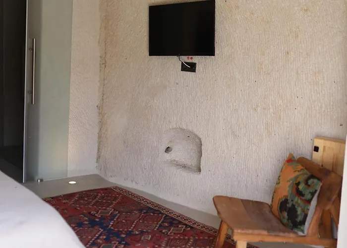 Hotel Potamia Cave *