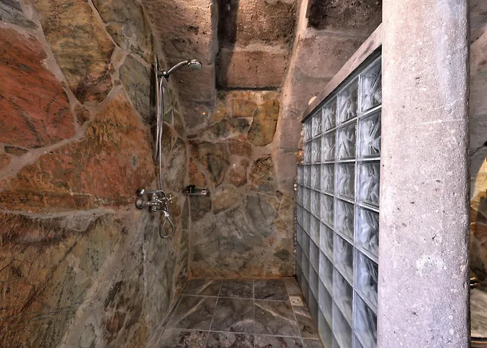 Hotel Potamia Cave *