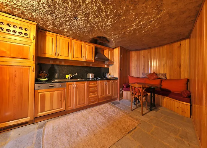 Hotel Potamia Cave *