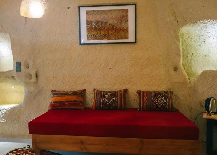 Hotel Potamia Cave *