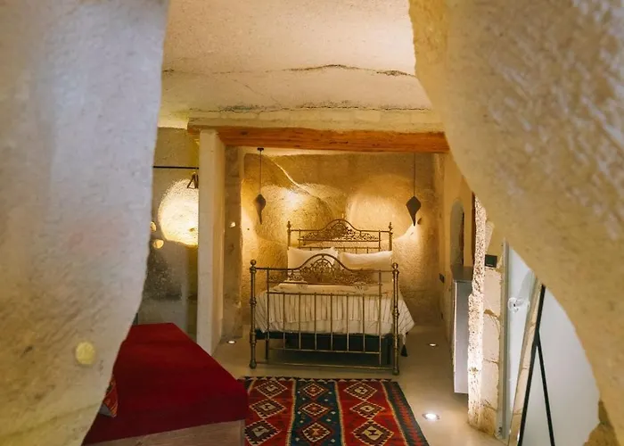 Potamia Cave Hotel *